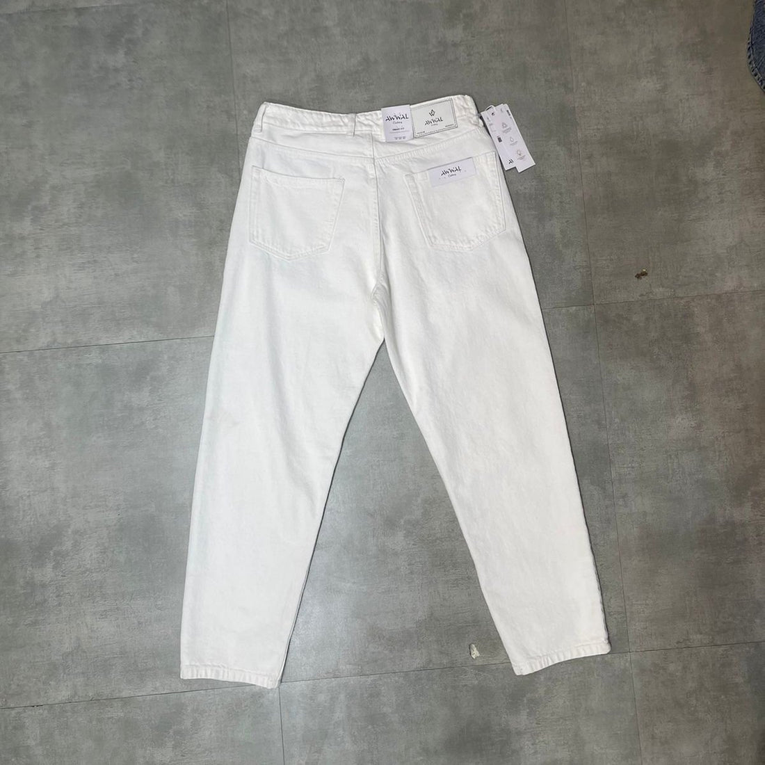 MOM BAGGY FIT PURE WHITE JEANS
